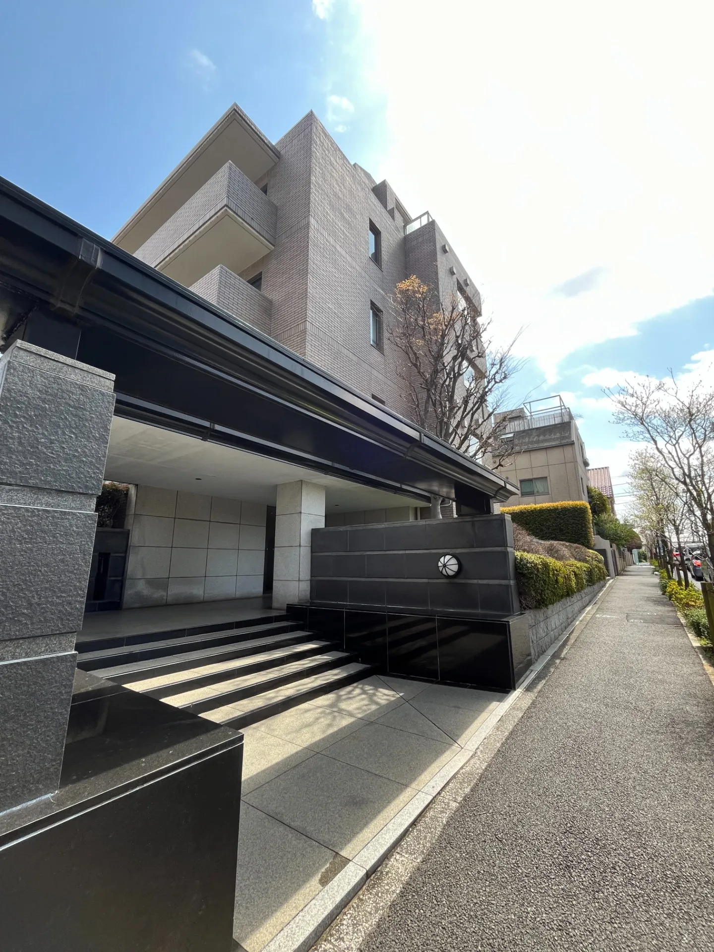 敷地内入口の様子